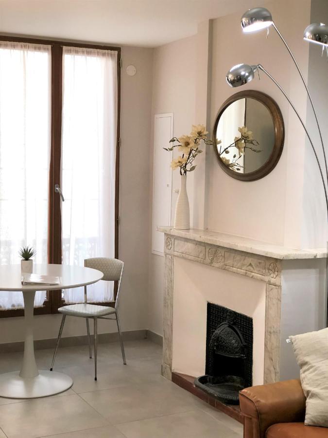 Le Petit Bijou Sete, Quatre Appartements Au Centre Ville, Trois Avec Vue Canal Экстерьер фото