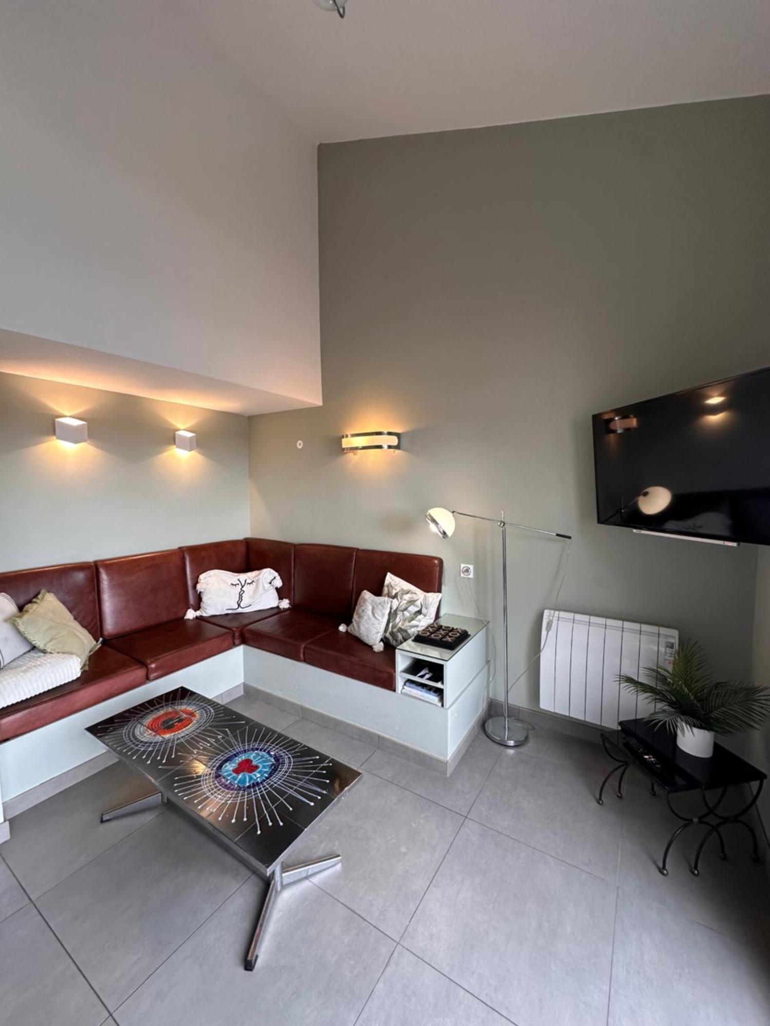Le Petit Bijou Sete, Quatre Appartements Au Centre Ville, Trois Avec Vue Canal Экстерьер фото